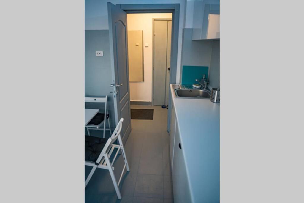 Modern 1 Bedroom Apartment In Bucharest Center! المظهر الخارجي الصورة